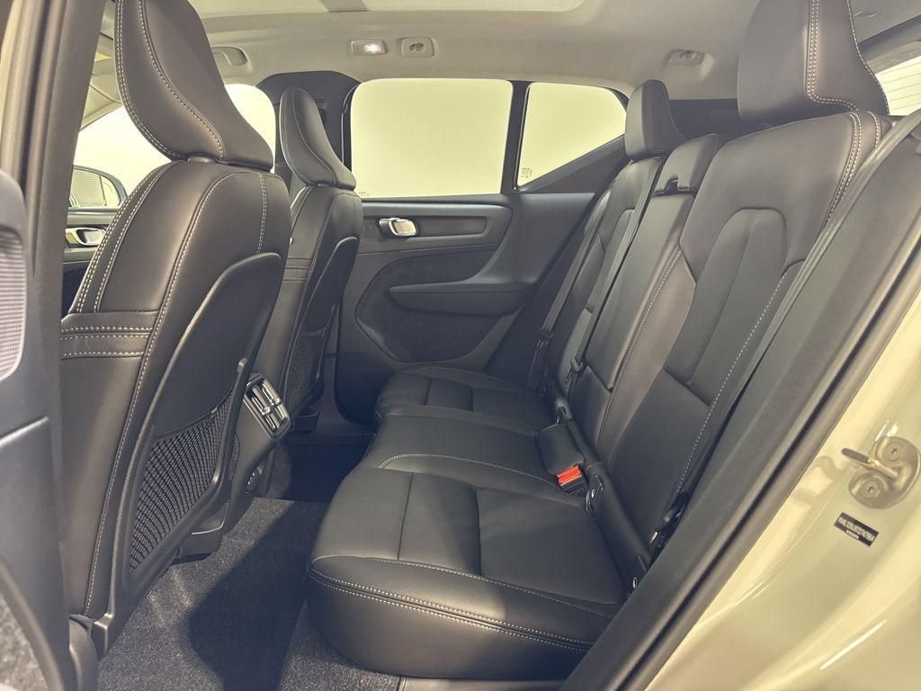 New 2026 Volvo XC40 B5 Core w/ Protection Package Premier AWD/4WD image 22
