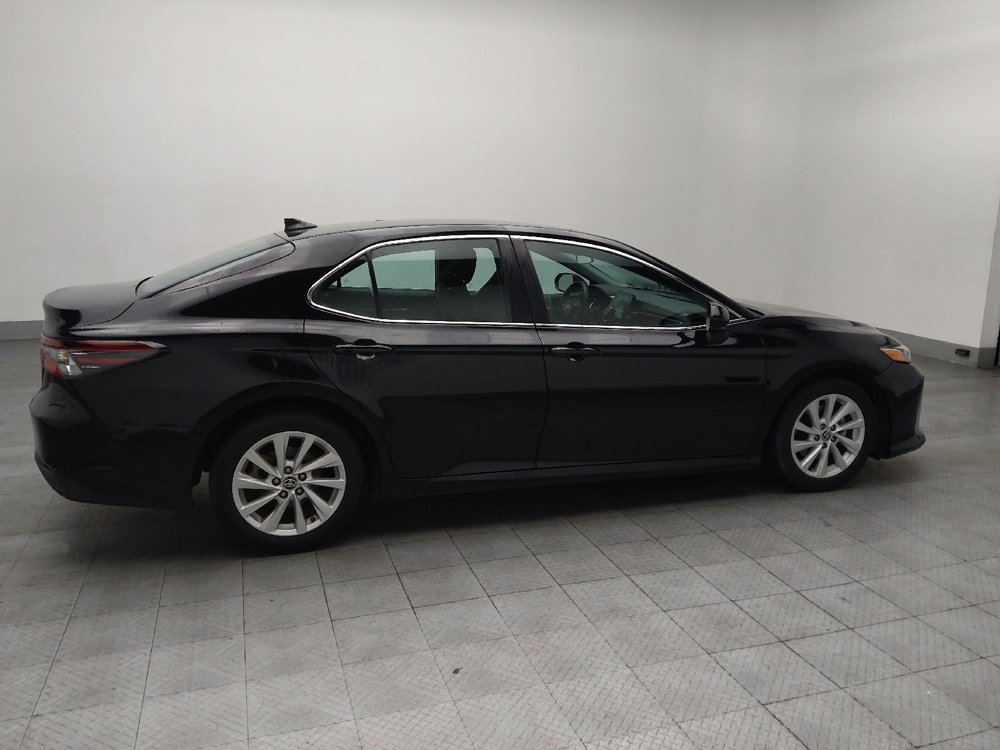Used 2022 Toyota Camry LE image 10