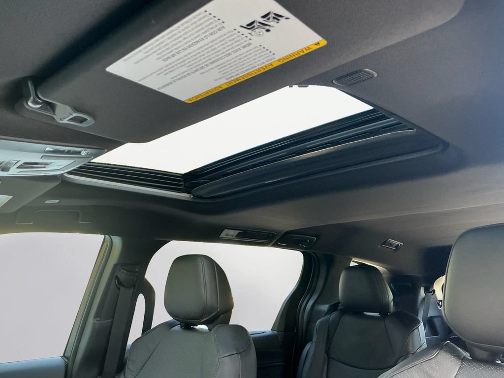 New 2026 Toyota Sienna Limited AWD/4WD image 9