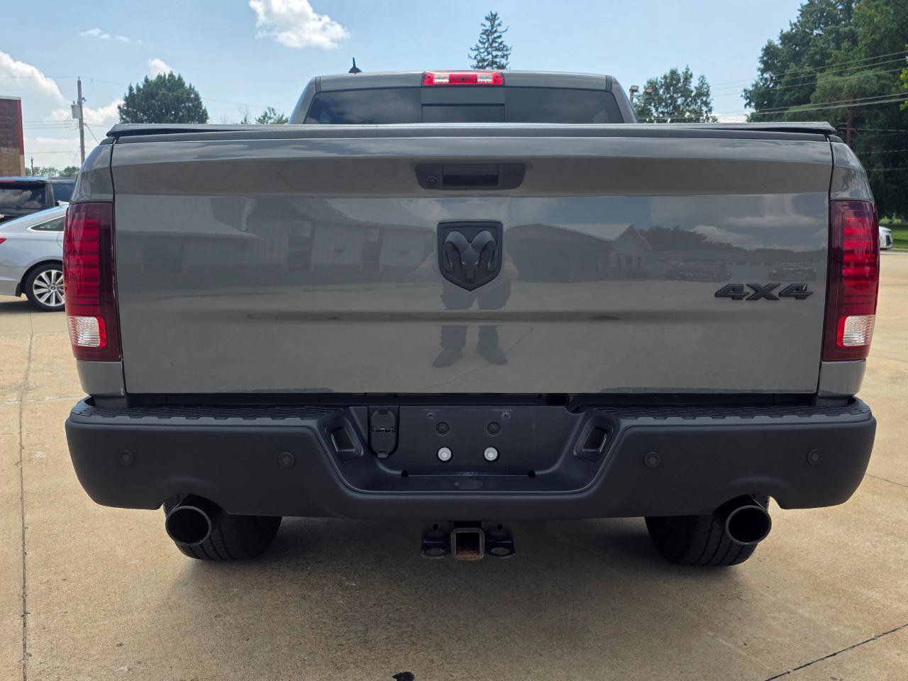 Used 2022 RAM 1500 Warlock w/ Ceramic Grey Warlock Package AWD/4WD image 19