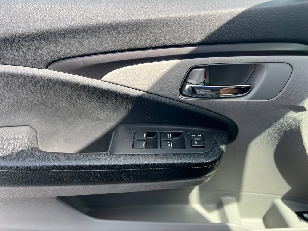 Used 2017 Honda Ridgeline RTL image 19