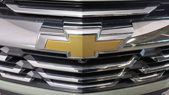Used 2025 Chevrolet Equinox LT w/ Convenience Package II AWD/4WD image 9