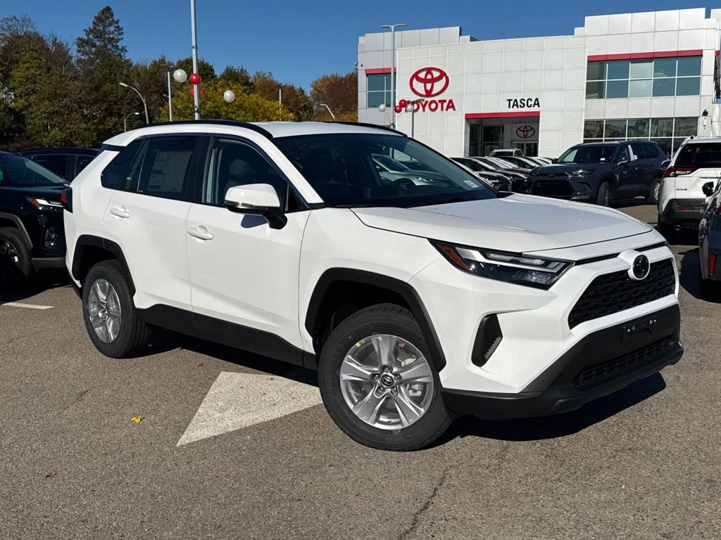New 2025 Toyota RAV4 XLE