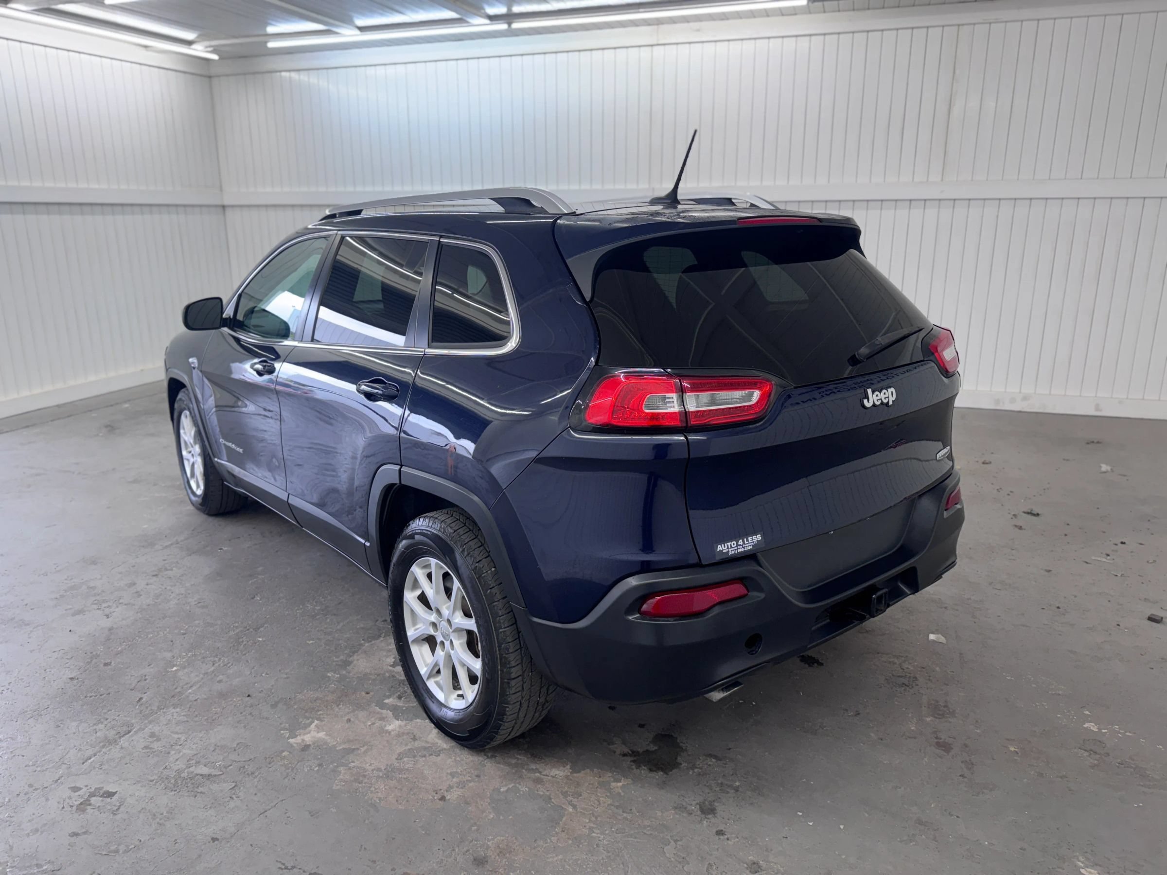 Used 2014 Jeep Cherokee Latitude w/ Trailer Tow Group FWD image 7