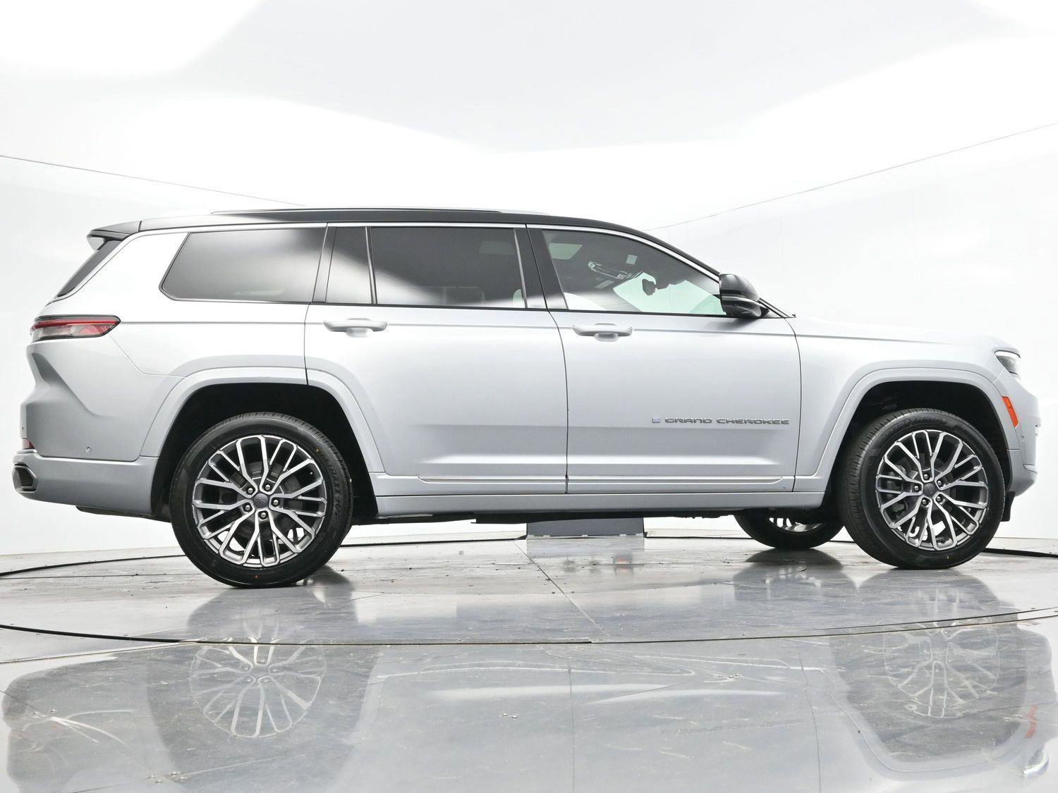 Used 2023 Jeep Grand Cherokee L Summit image 53