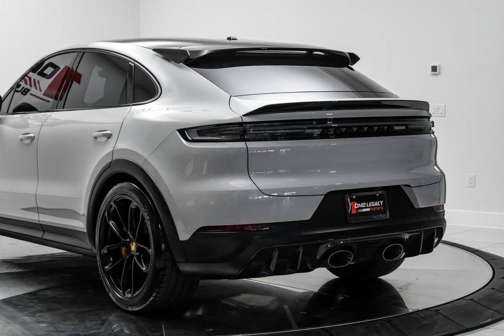 Used 2024 Porsche Cayenne Turbo GT AWD/4WD image 16