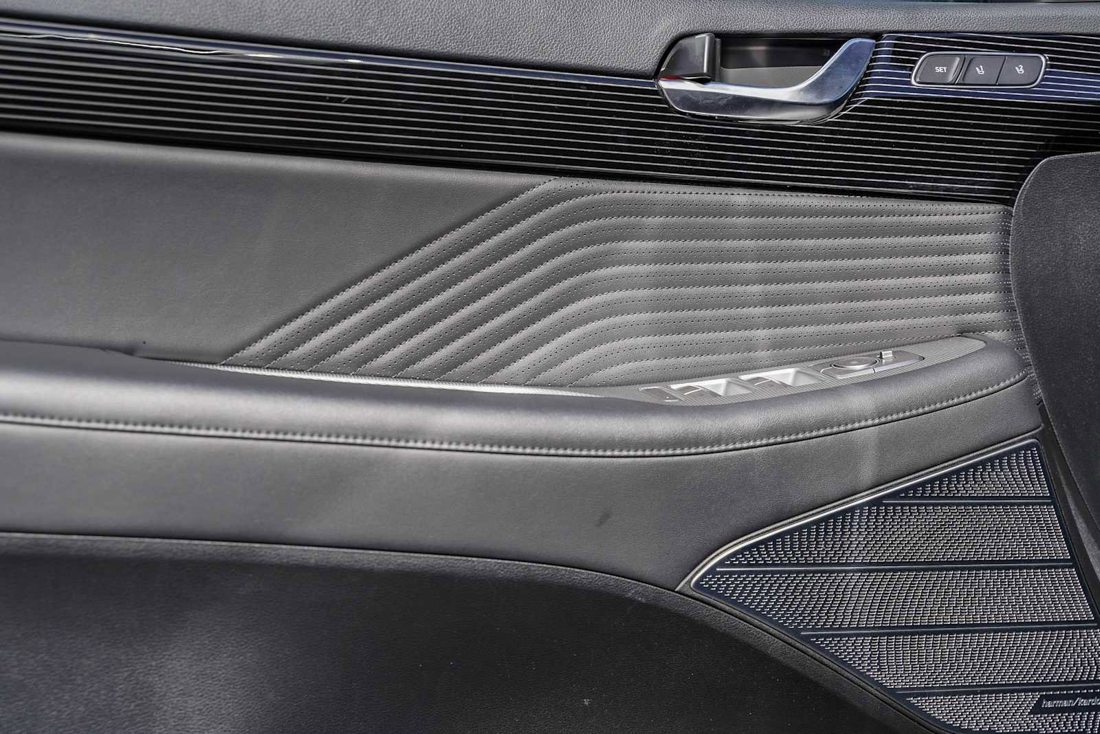 Used 2023 Hyundai Palisade Calligraphy image 16