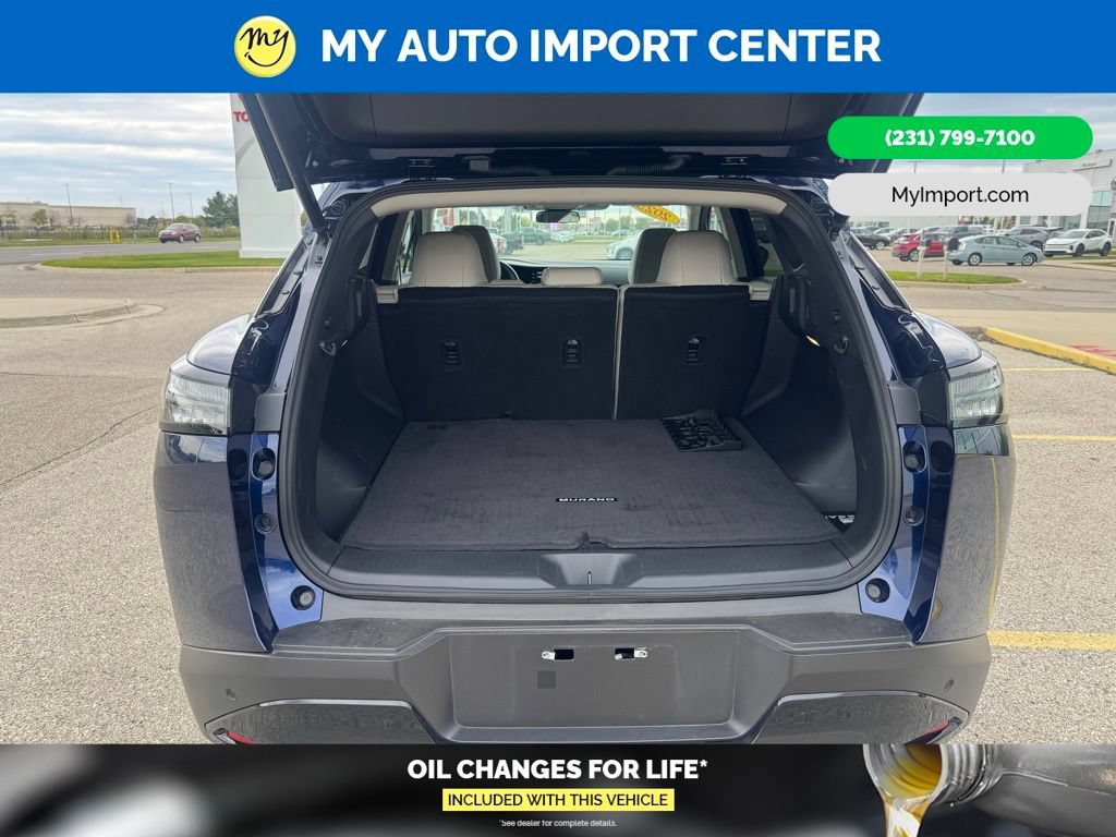 Used 2025 Nissan Murano SV AWD/4WD image 25