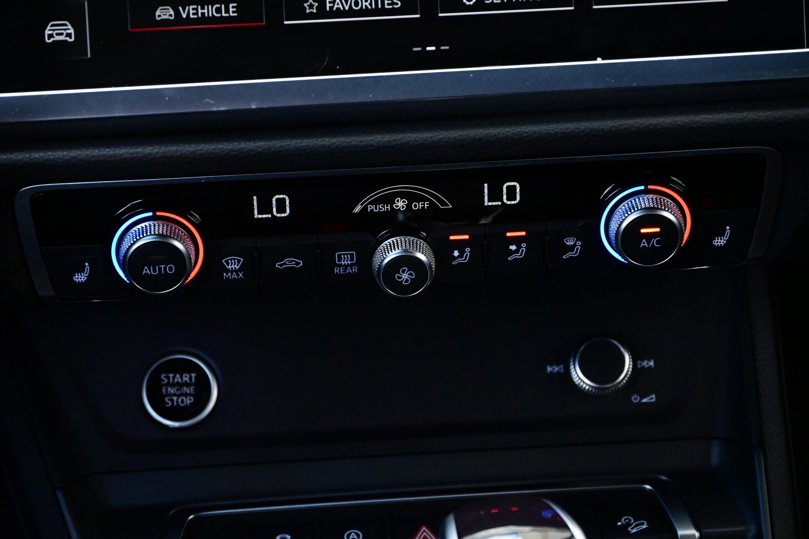 Used 2024 Audi Q3 2.0T Premium Plus image 18