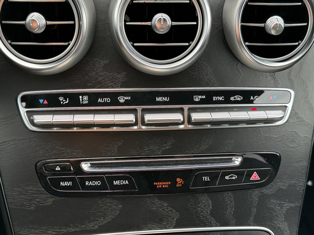 Used 2017 Mercedes-Benz GLC 300 4MATIC image 18