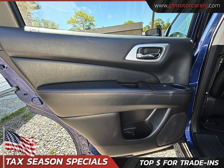 Used 2019 Nissan Pathfinder SL AWD/4WD image 28