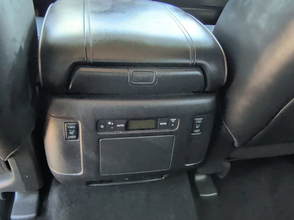 Used 2023 Nissan Armada Platinum w/ Captain's Chairs Package RWD image 41
