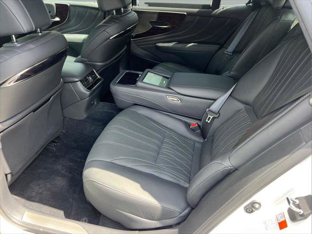 Certified 2023 Lexus LS 500 AWD w/ Luxury Package image 17