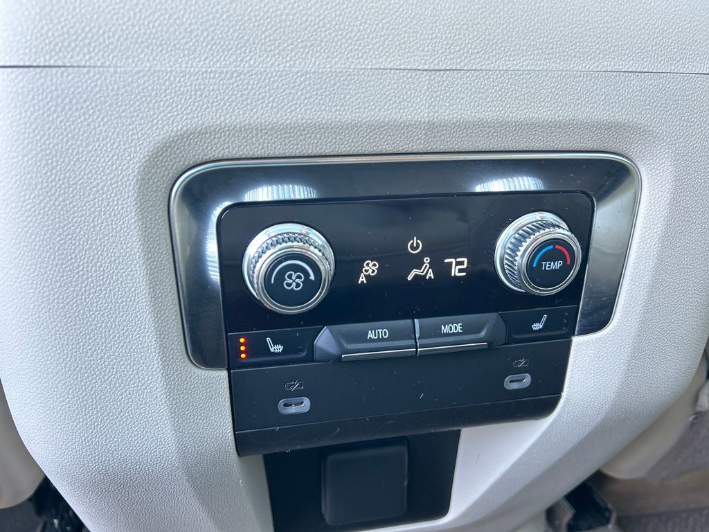 Certified 2024 GMC Yukon XL Denali image 42