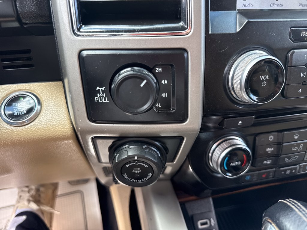 Used 2017 Ford F150 Lariat w/ Equipment Group 502A Luxury AWD/4WD image 35