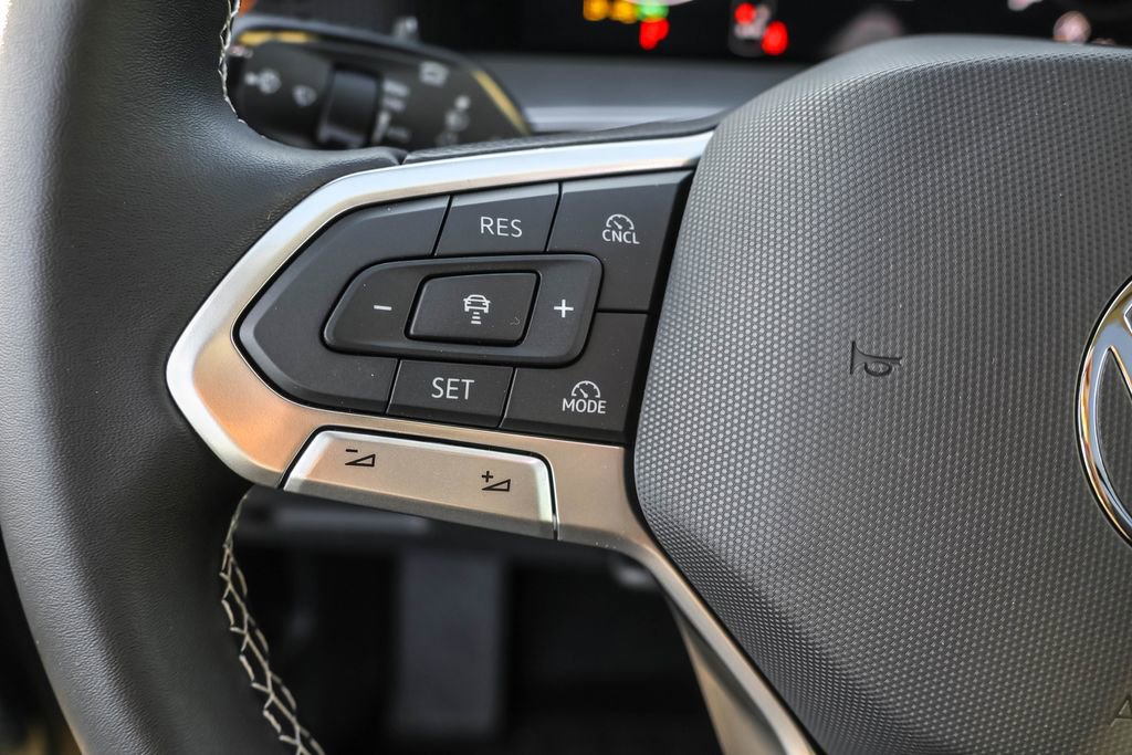 New 2026 Volkswagen Tiguan SE image 25