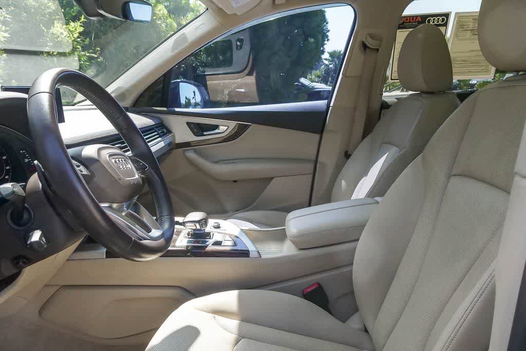 Used 2019 Audi Q7 2.0T Premium Plus w/ Premium Plus Package AWD/4WD image 16