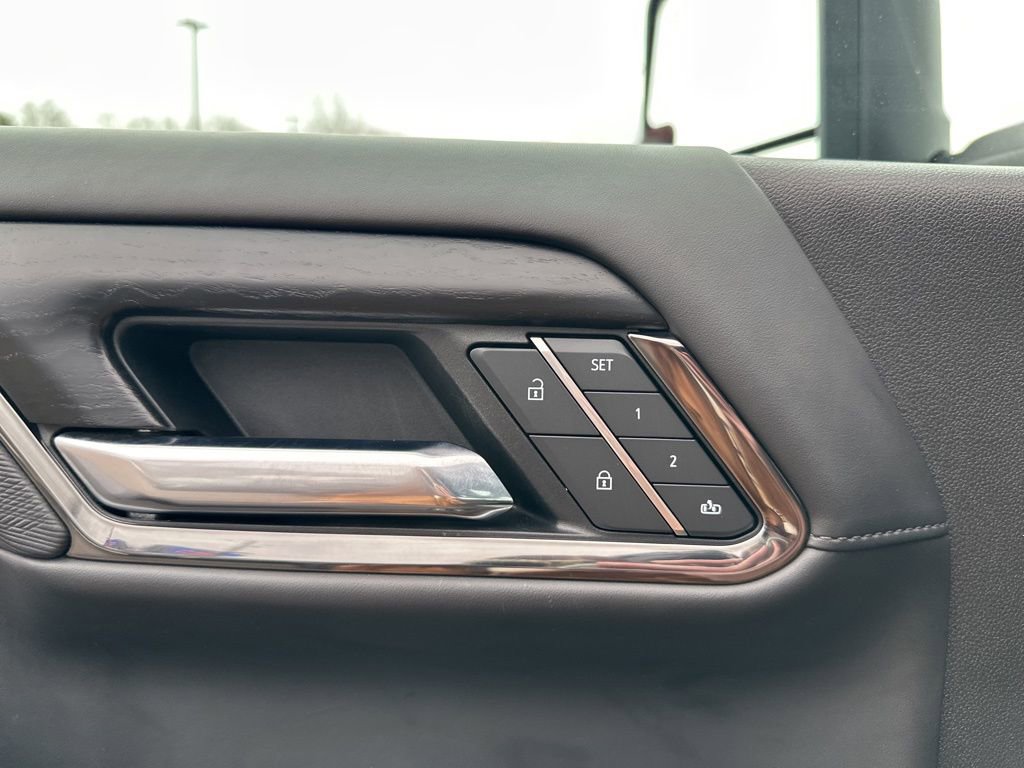 Certified 2025 GMC Sierra 2500 AT4X image 15