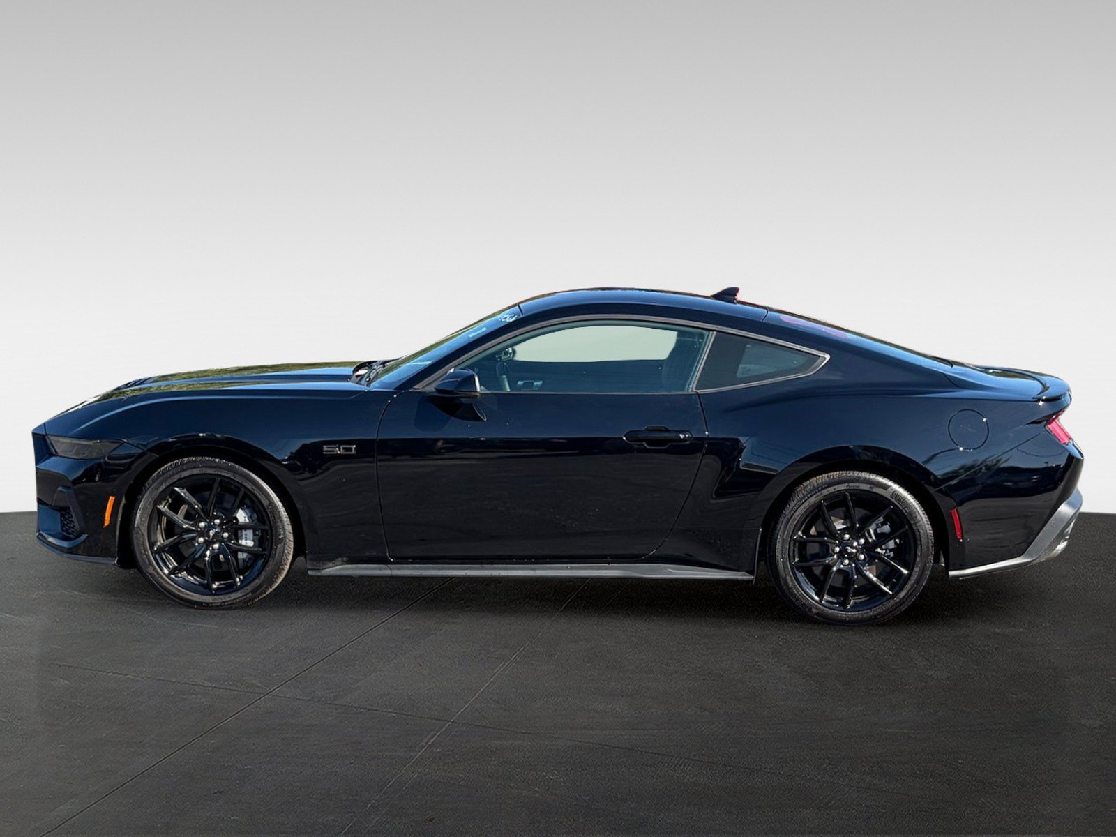 Used 2025 Ford Mustang GT Premium RWD image 8