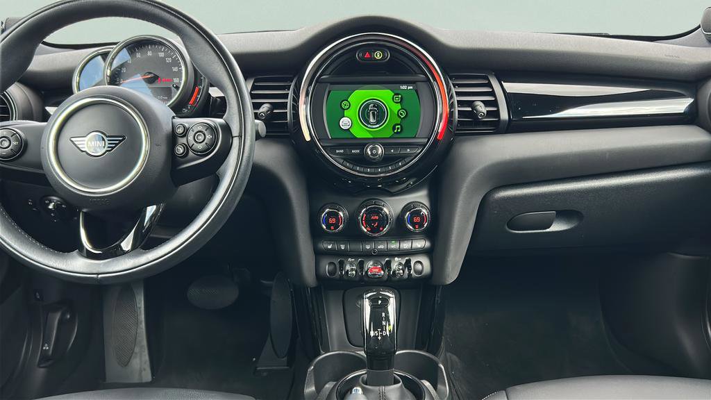 Used 2021 MINI Cooper 2-Door Hardtop image 21