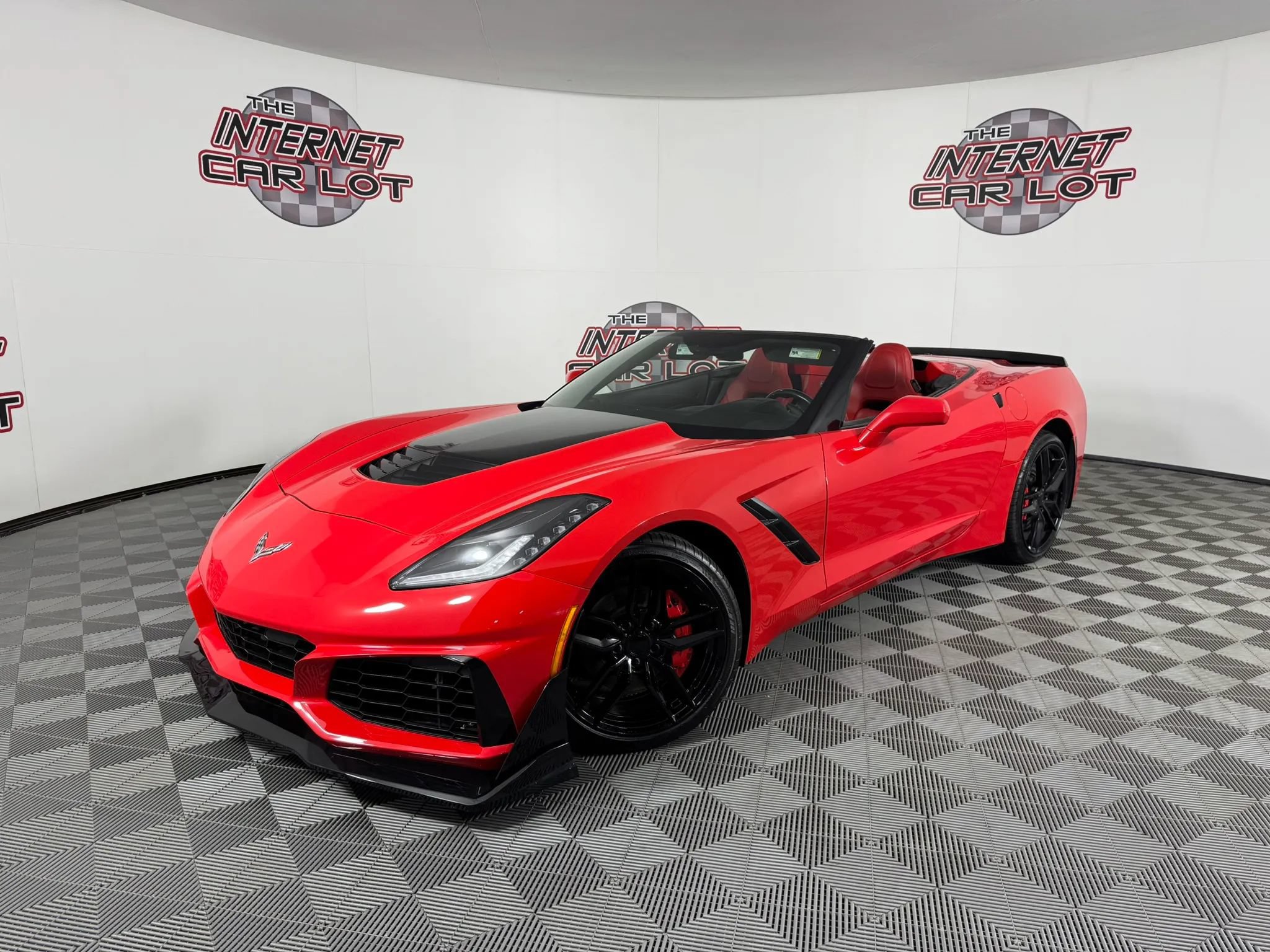 Used 2015 Chevrolet Corvette Stingray Convertible w/ ZF1 Appearance Package RWD image 1