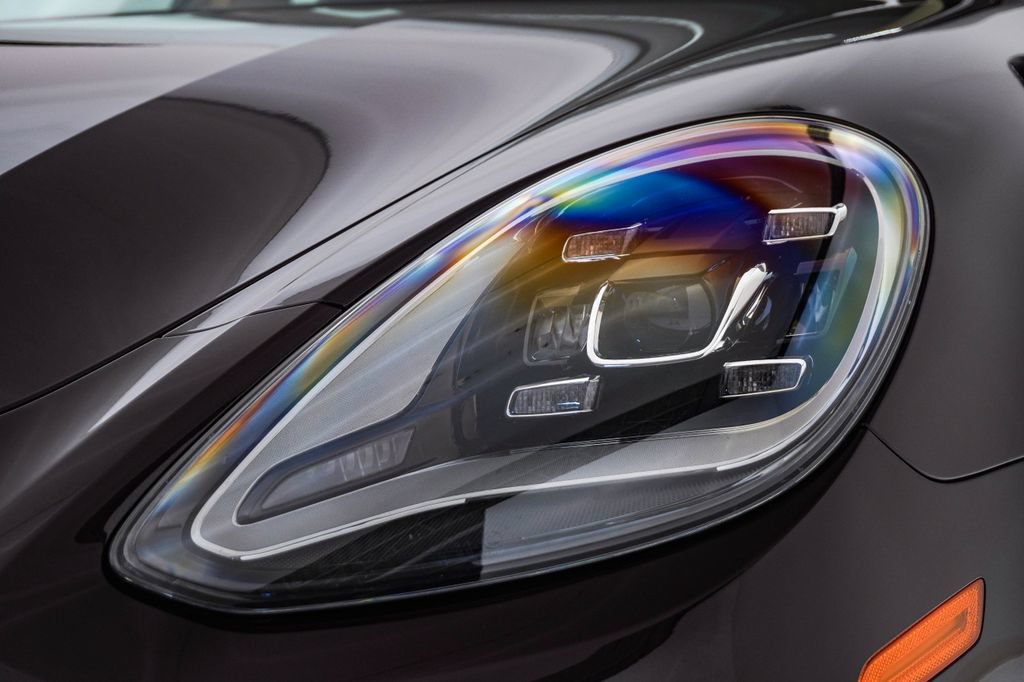 Certified 2023 Porsche Panamera 4 Platinum Edition AWD/4WD image 7