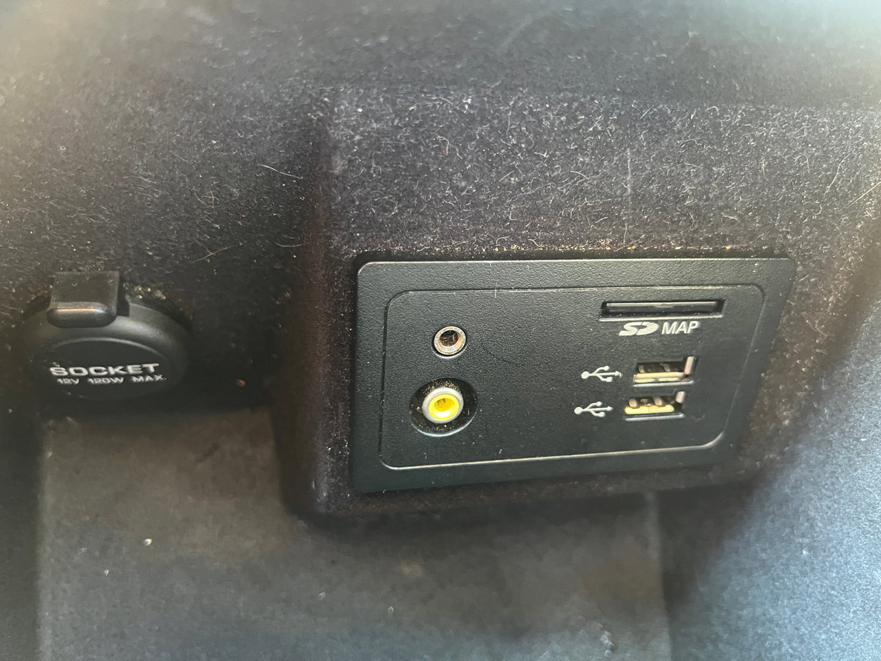 Used 2019 INFINITI Q70 Luxe image 33