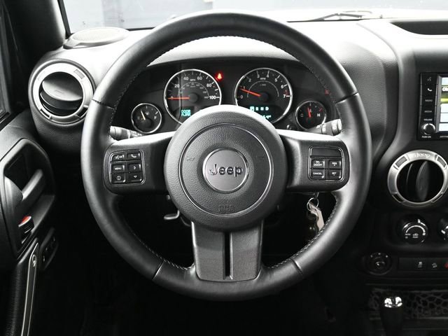 Used 2016 Jeep Wrangler Unlimited Rubicon w/ Connectivity Group image 23