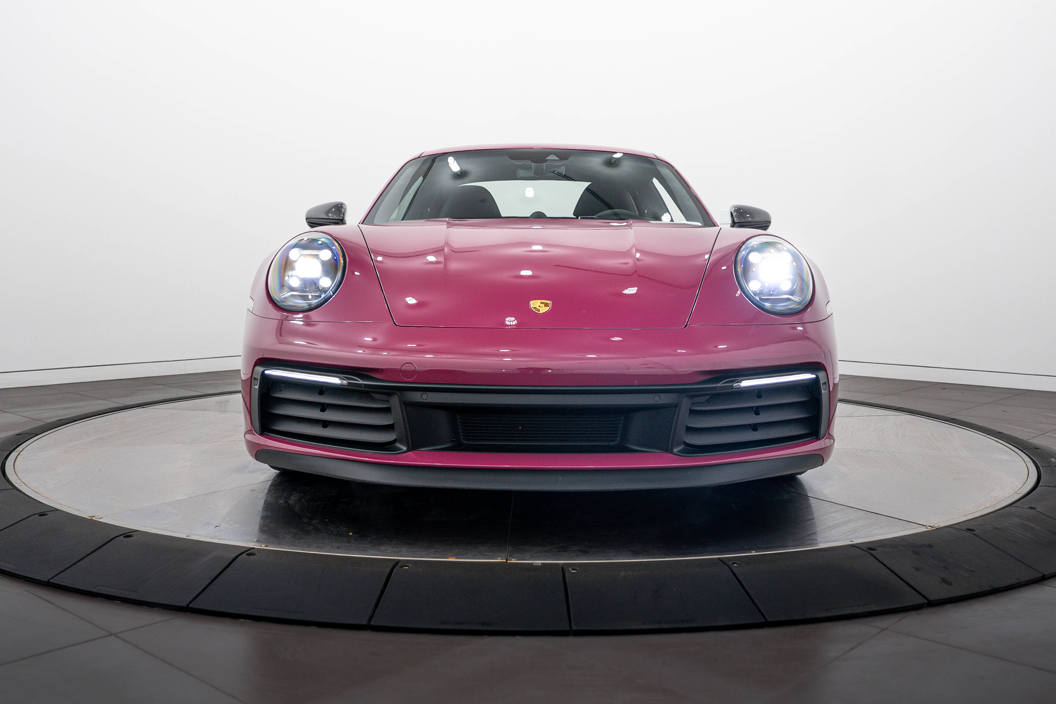 Certified 2024 Porsche 911 Carrera T RWD image 10