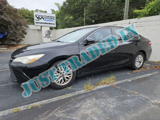 Used 2016 Toyota Camry LE FWD image 1