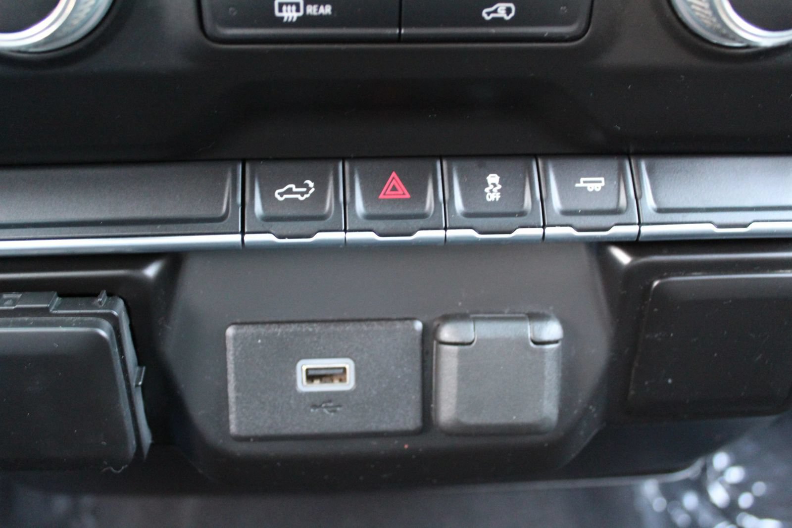 Used 2020 GMC Sierra 1500 2WD Regular Cab w/ Sierra Value Package image 17