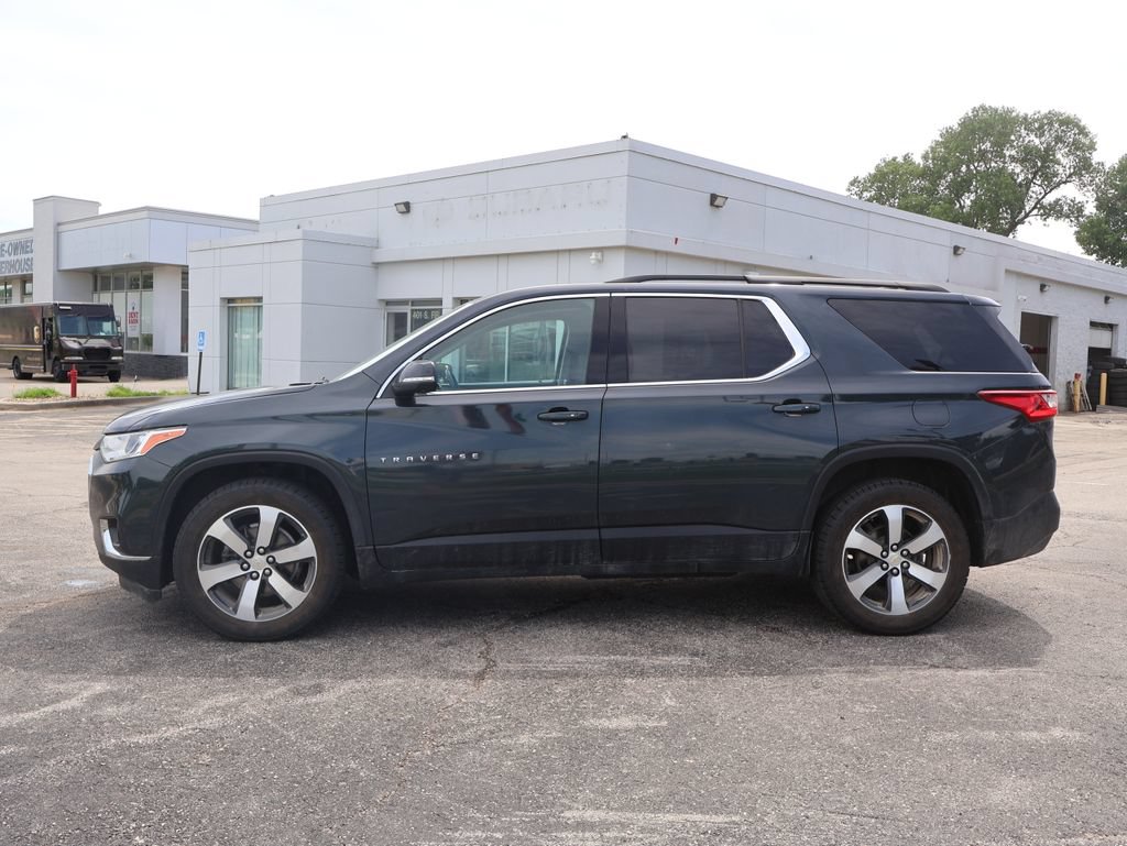 Used 2021 Chevrolet Traverse LT w/ LT Premium Package AWD/4WD image 8
