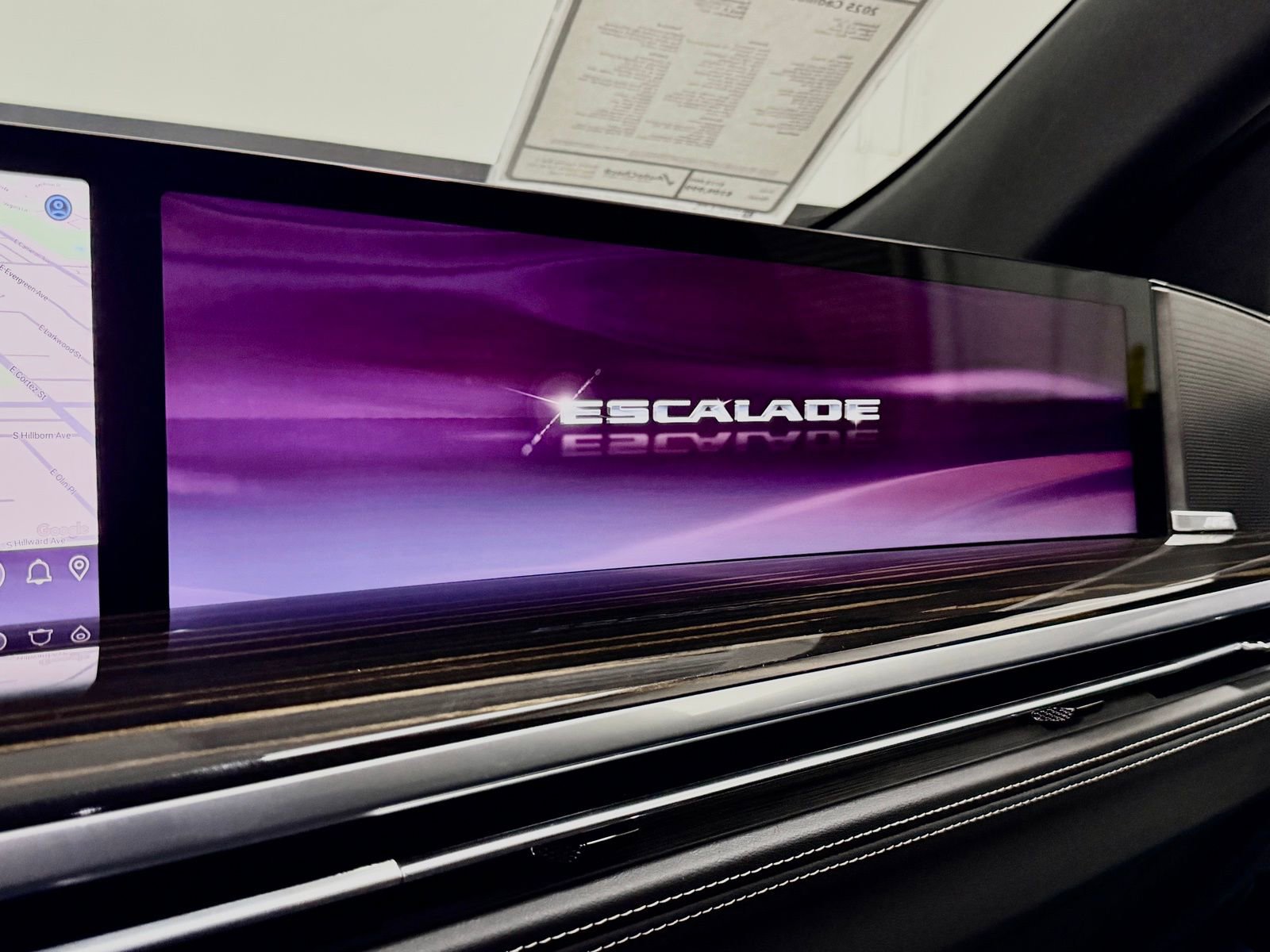 Used 2025 Cadillac Escalade ESV Premium Luxury image 31