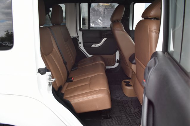 Used 2016 Jeep Wrangler Unlimited Sahara w/ Dual Top Group image 33
