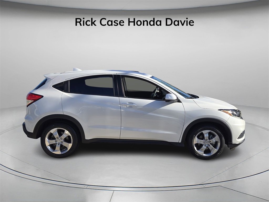 Used 2021 Honda HR-V LX image 3
