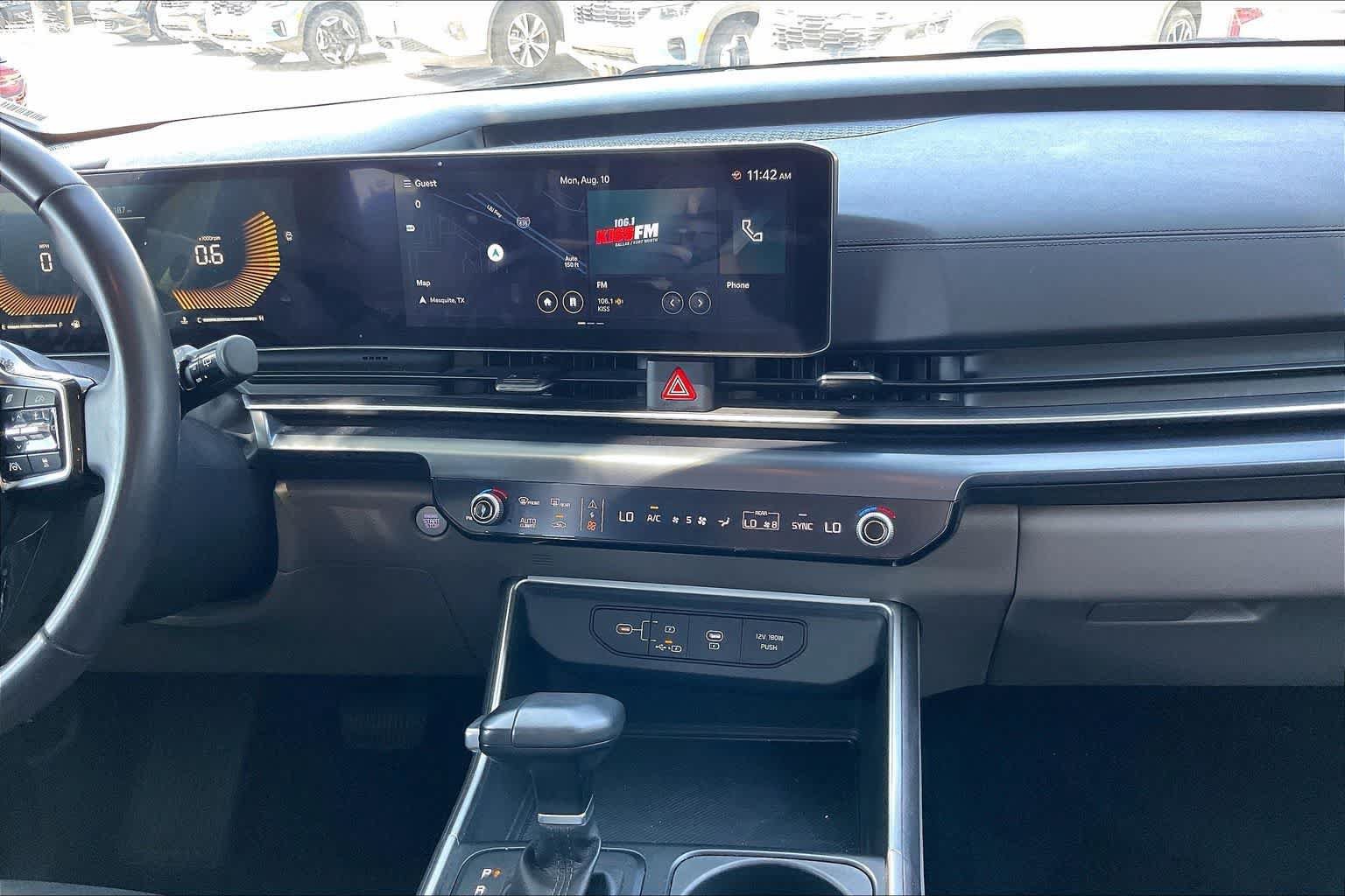 Certified 2025 Kia Carnival FWD image 14