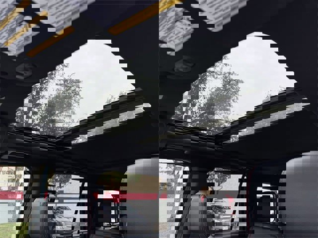 Used 2021 Ford Expedition Limited image 25