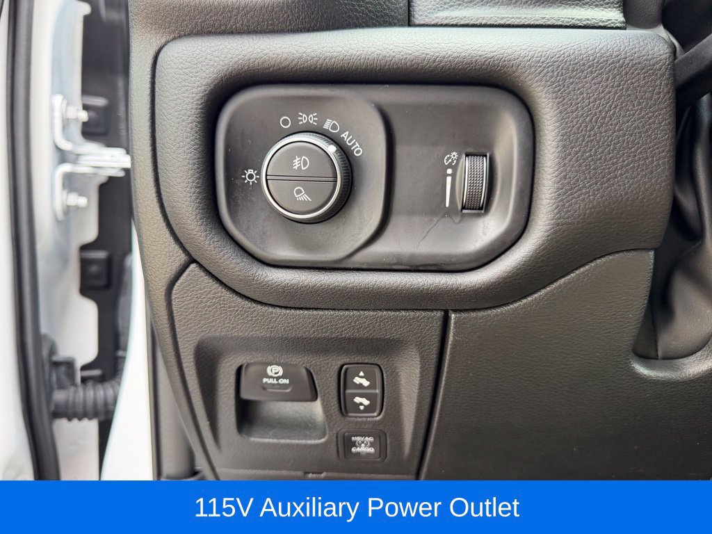 Certified 2025 RAM 1500 Big Horn AWD/4WD image 33