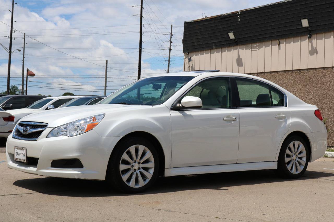 Used 2011 Subaru Legacy 2.5i Limited AWD/4WD image 16