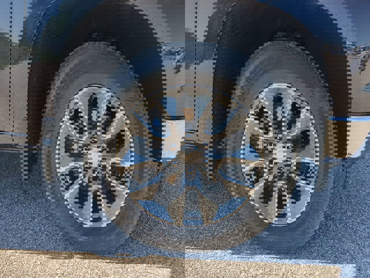 Used 2022 Chevrolet Silverado 1500 LT w/ Protection Package AWD/4WD image 9