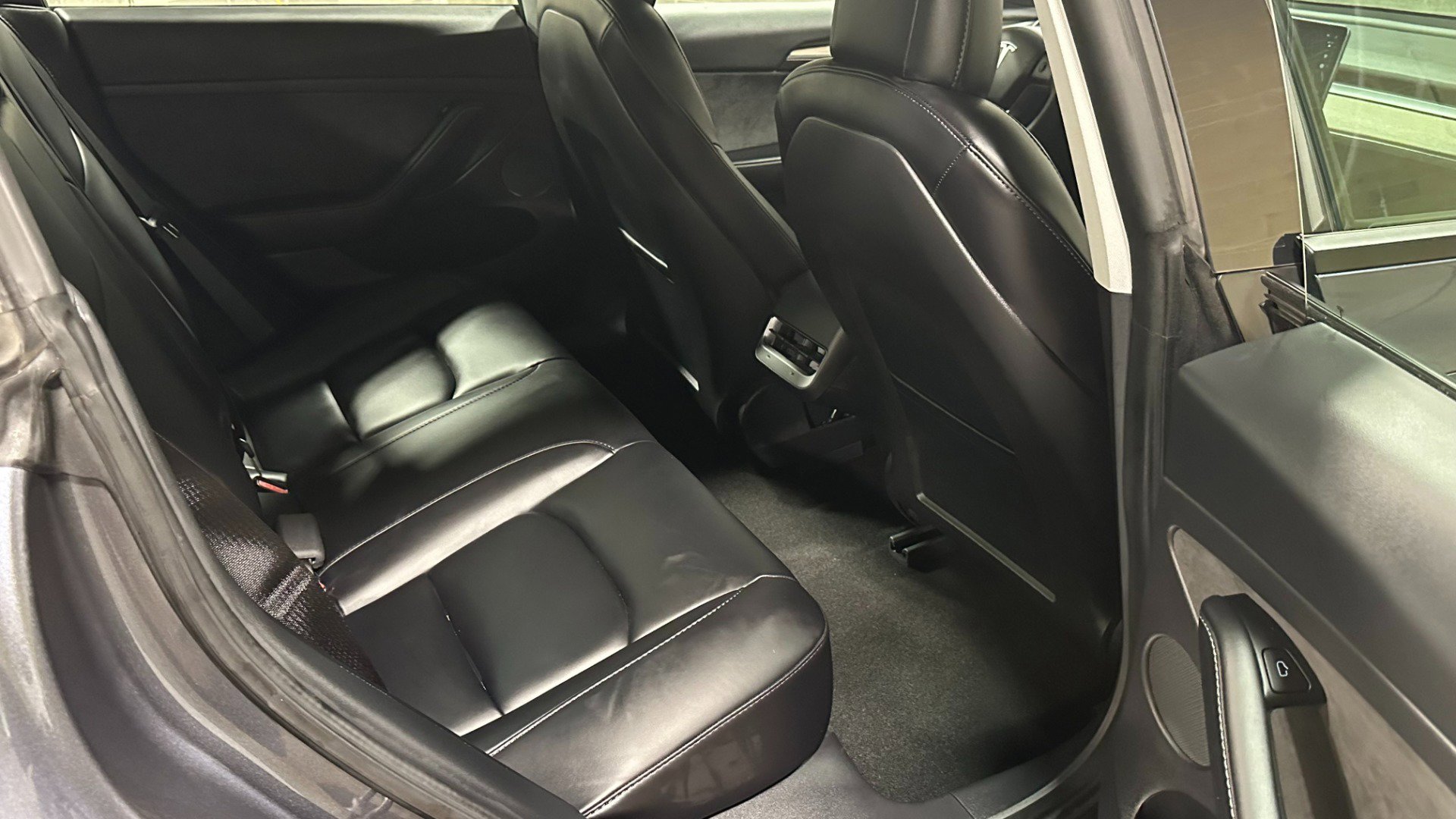 Used 2019 Tesla Model 3 Long Range image 34