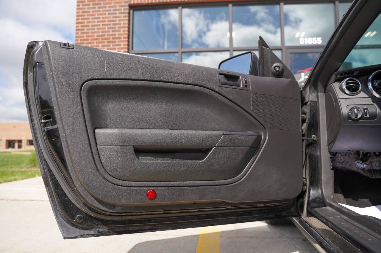 Used 2007 Ford Mustang GT image 9