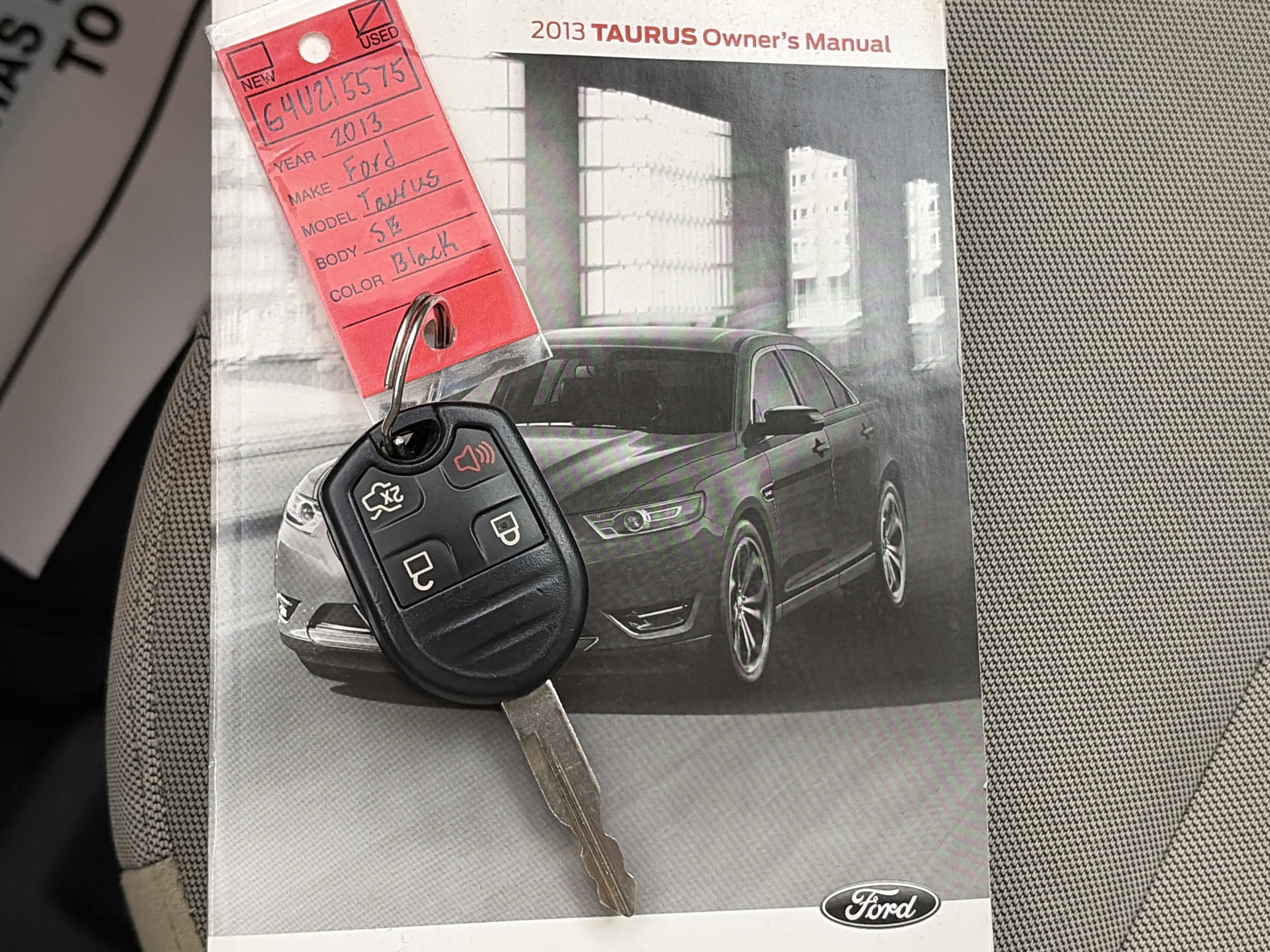 Used 2013 Ford Taurus SE image 31