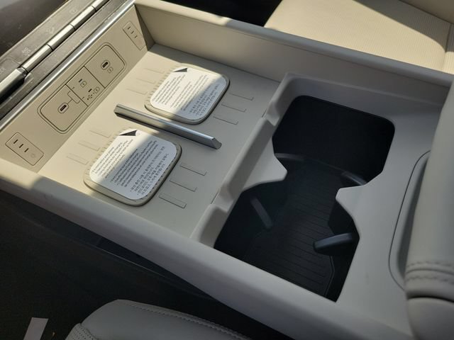 New 2027 Hyundai Santa Fe Limited AWD/4WD image 16