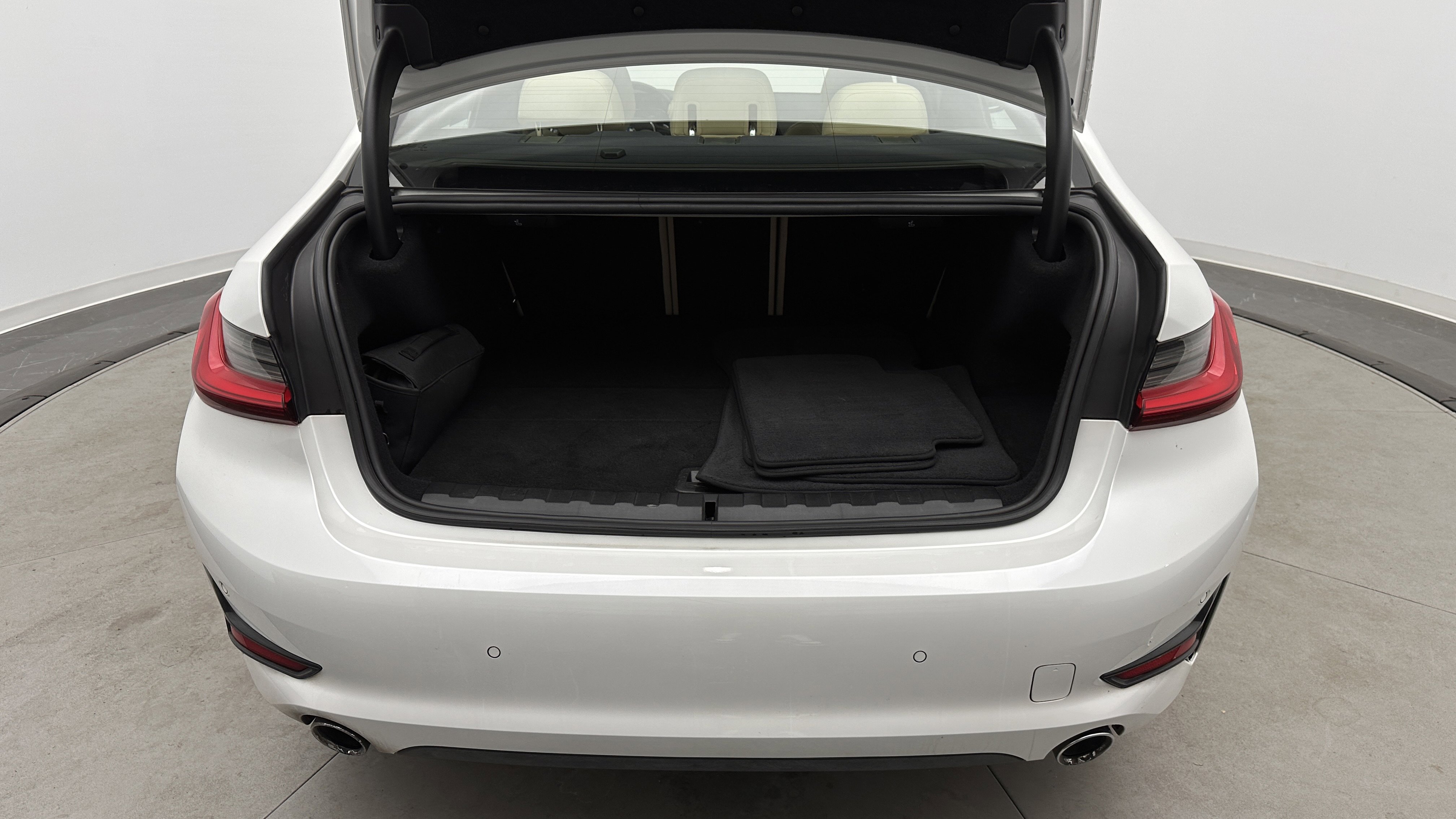 Used 2021 BMW 330e w/ Premium Package image 29