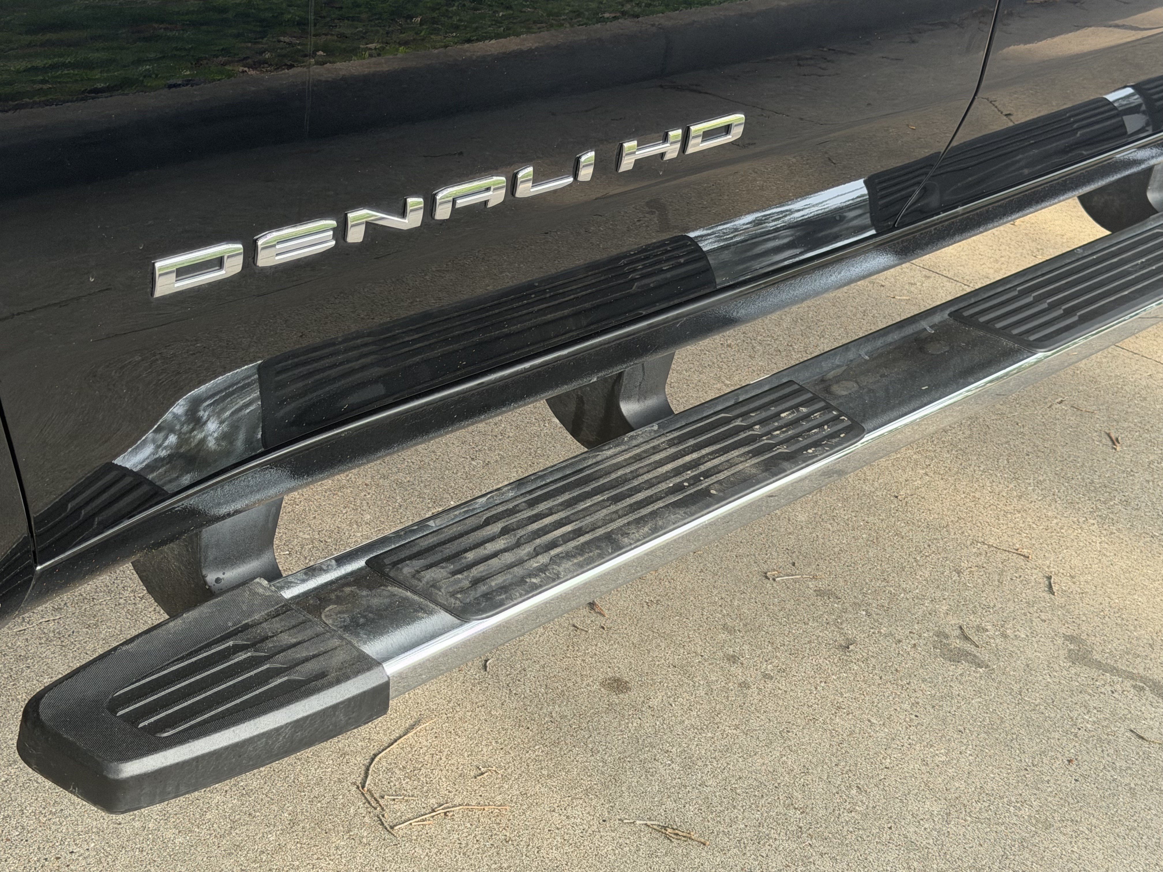 Used 2025 GMC Sierra 3500 Denali AWD/4WD image 11