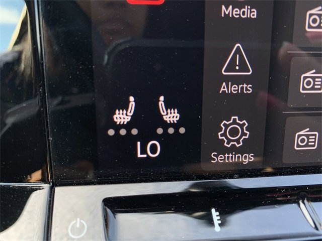 Used 2022 Volkswagen GTI SE image 27