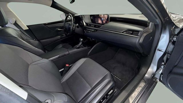 Used 2019 Lexus ES 300h image 27