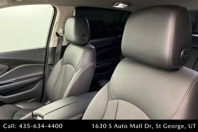 Used 2019 Buick Envision Essence image 16