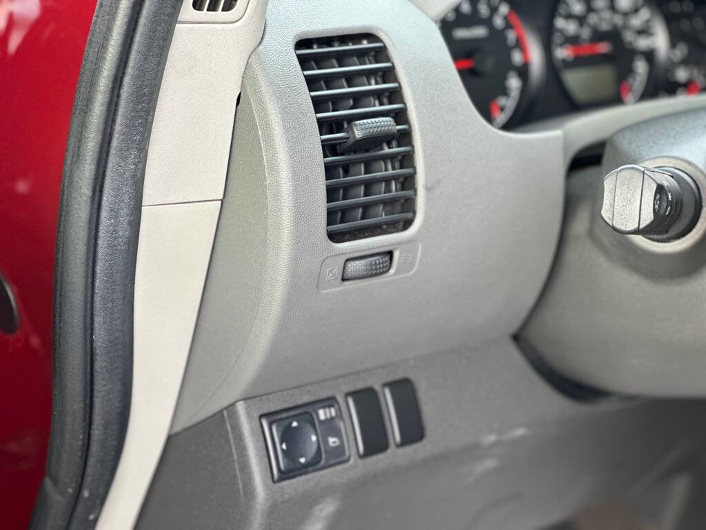 Used 2014 Nissan Xterra S image 14